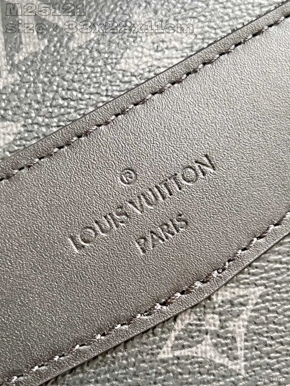 Cheap Voyager VUITTON LOUIS Messenger PM-33*22.5*11CM 0717